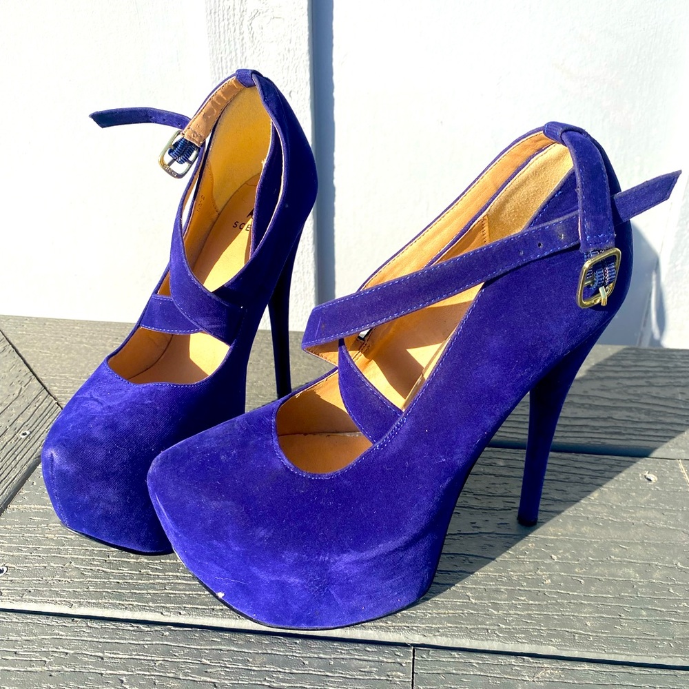 Blue faux suede stiletto